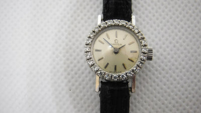 Omega solid 18 k white gold, 24 diamonds lovely vintage watch 1967