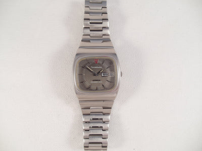 Omega Constellation Megaquartz 32 KHz day date 1973 steel 196.0016 396.0811 196.016