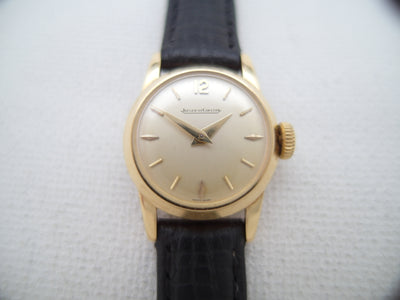 Jaeger-LeCoultre 18 k solid gold vintage, fully serviced, wooden gift box ´60 JLC
