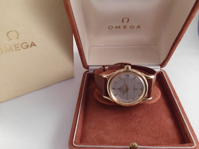 Omega Constellation Pie Pan 18k solid gold + box ref 2852 cal 505